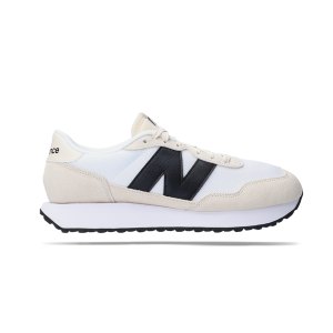 new-balance-237-weiss-fcb-ms237-lifestyle_right_out.png