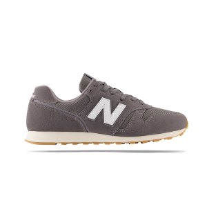new-balance-373-beige-fwg2-ml373-lifestyle_right_out.png