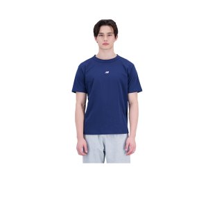 new-balance-athletics-remastered-t-shirt-fnny-mt31504-lifestyle_front.png