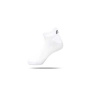 newline-core-tech-sneaker-socken-running-f9001-590012-laufbekleidung_front.png