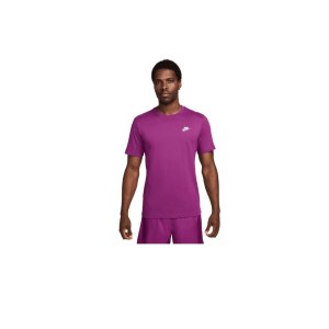 nike-club-t-shirt-lila-f504-ar4997-lifestyle_front.png