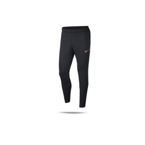 nike-f-c-one-germany-essential-jogginghose-f011-cd0576-lifestyle_front.png