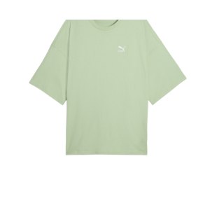 puma-better-classics-oversized-t-shirt-gruen-f89-679188-lifestyle_front.png