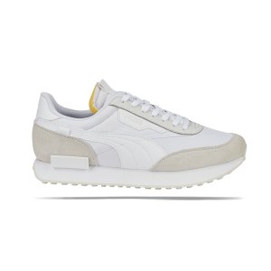 puma-future-rider-play-on-weiss-f87-371149-lifestyle_right_out.png