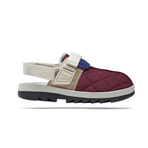 reebok-classics-badelatsche-braun-hq6250-lifestyle_right_out.png