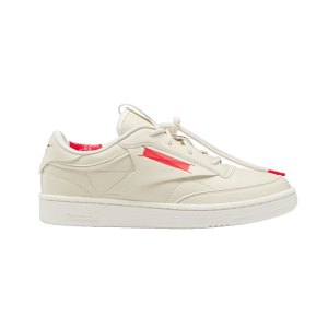 reebok-club-c-85-vegan-beige-rot-schwarz-hp3404-lifestyle_right_out.png