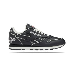reebok-classic-leather-keith-haring-grau-weiss-gz1456-lifestyle_right_out.png