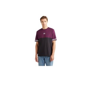 umbro-sports-style-club-crew-t-shirt-lila-flra-umtm0776-lifestyle_front.png